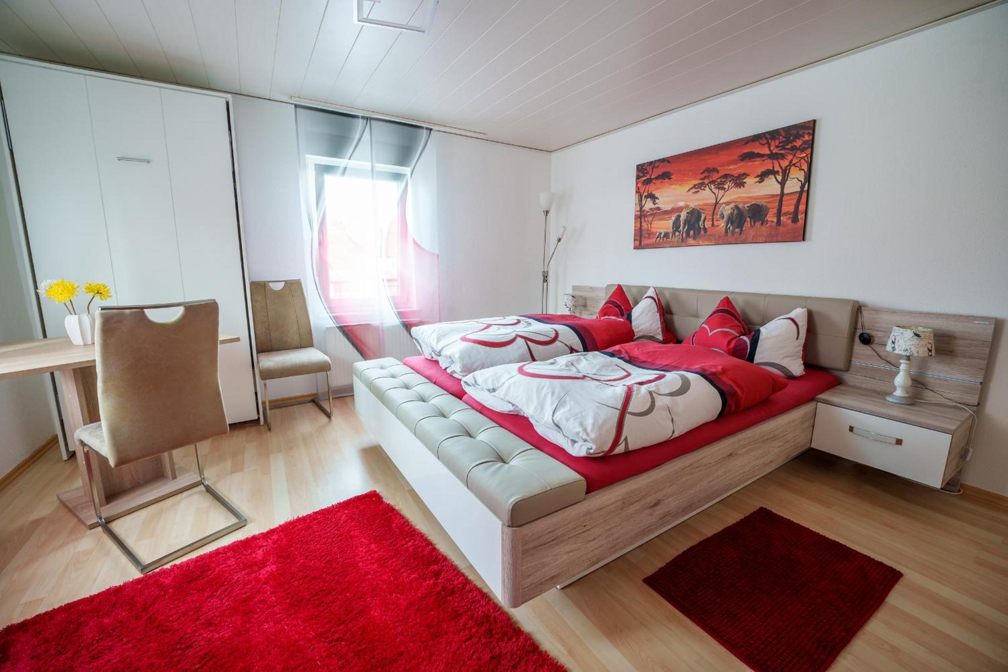 Wilhelm Appartements 100Qm Im Zentrum Brackenheim Naehe Tripsdrill Екстер'єр фото