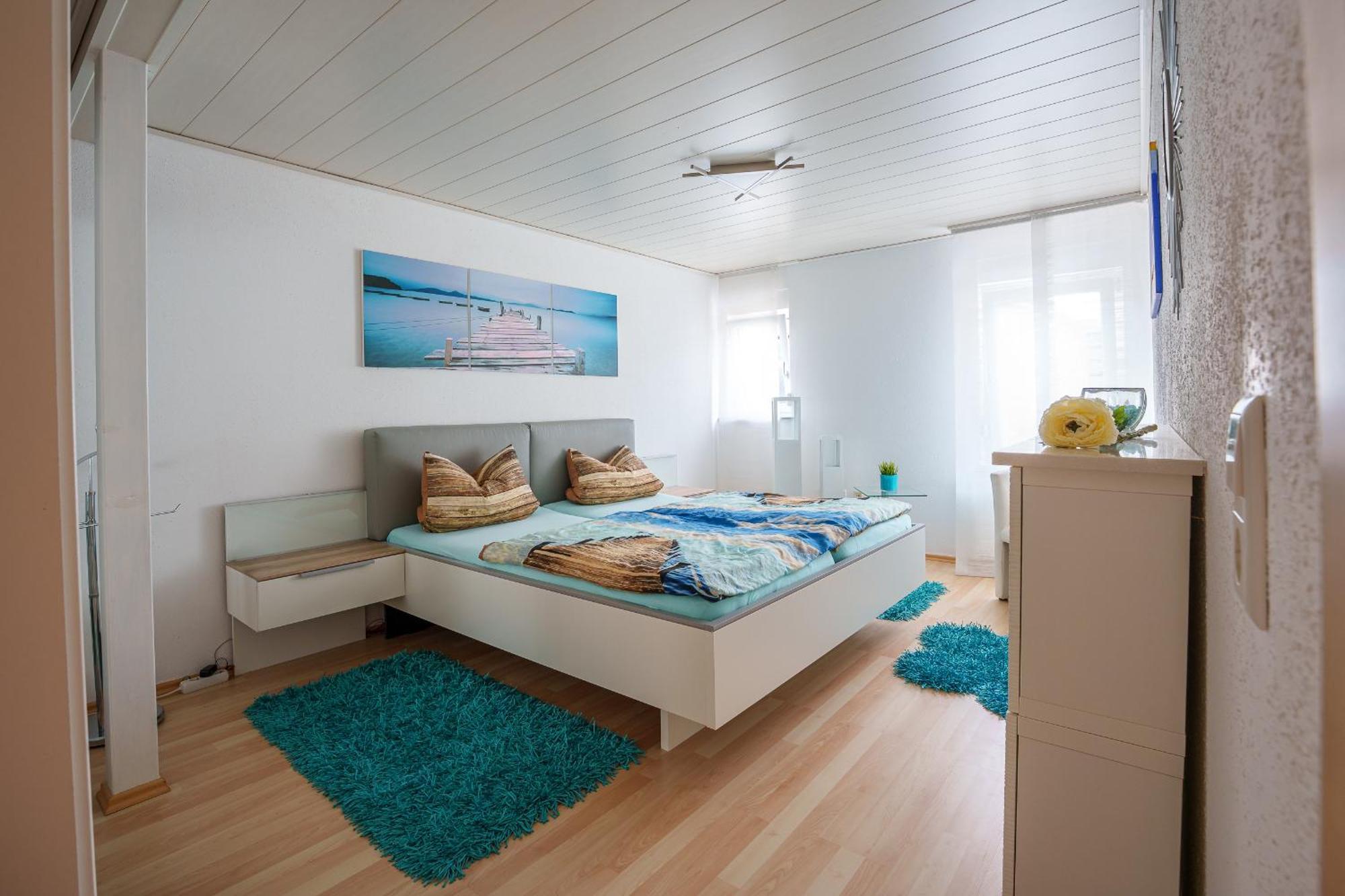 Wilhelm Appartements 100Qm Im Zentrum Brackenheim Naehe Tripsdrill Екстер'єр фото