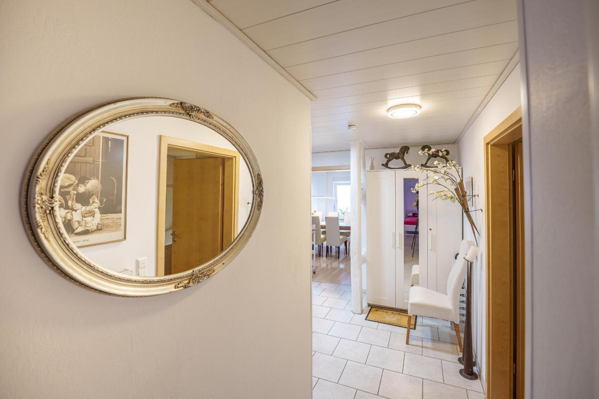 Wilhelm Appartements 100Qm Im Zentrum Brackenheim Naehe Tripsdrill Екстер'єр фото